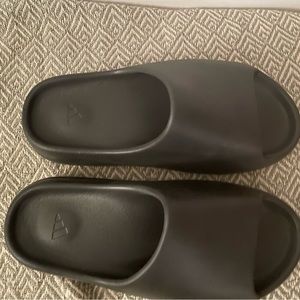 Size 11 men’s, black Yeezy slides! With box. Authentic.